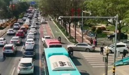 西安红绿灯最新爆料,交通管理再升级，市民出行新挑战